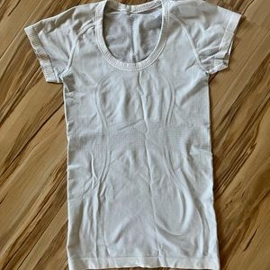 Lululemon Swiftly Tech Short Sleeve